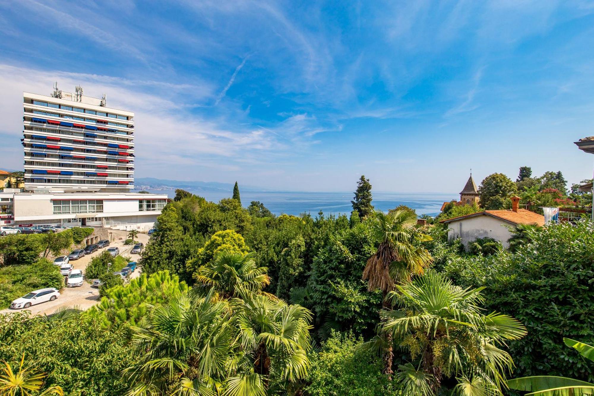 Apartments Liana Opatija Pokoj fotografie